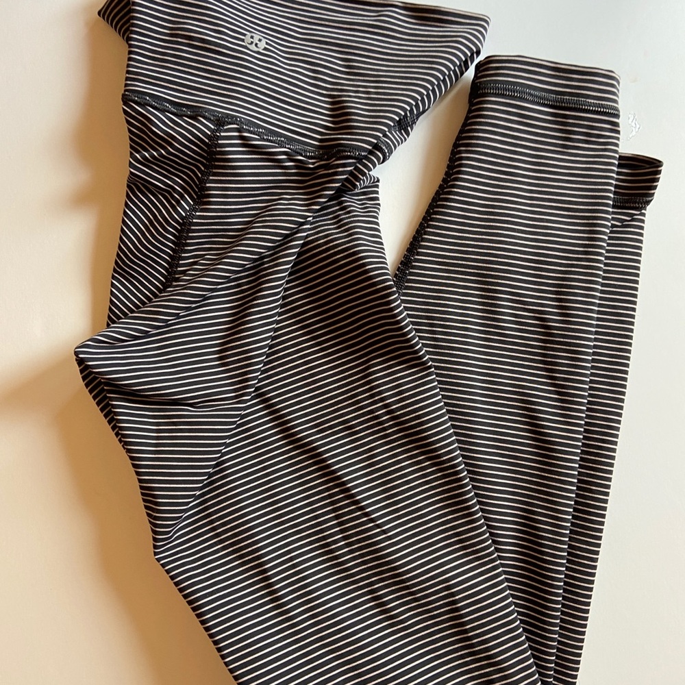 Wunder Under High Rise Luxtreme 28” size 8